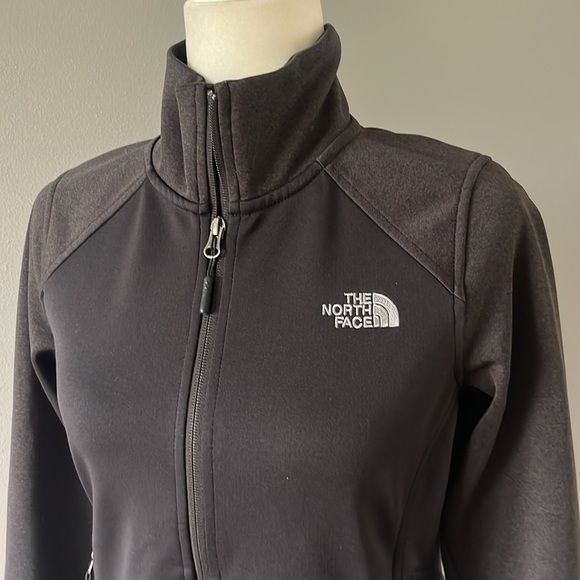 The North Face Windwall Zip Up Jacket Black & Gray - Picture 2 of 11